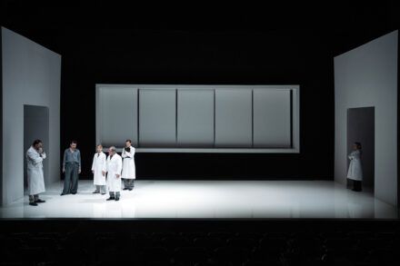 Uroš Fürst, Saša Tabaković, Saša Mihelčič, Bojan Emeršič, Tina Vrbnjak in Nataša Barbara Gračner Foto: Peter Uhan