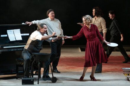 Jurij Zrnec, Boris Mihalj, Polona Juh, Nina Valič in Saša Tabaković Foto: Peter Uhan